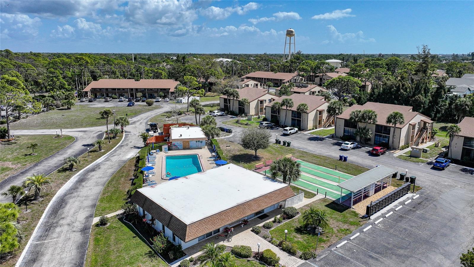 Image 40 of 43 For 9 Quails Run Boulevard 12