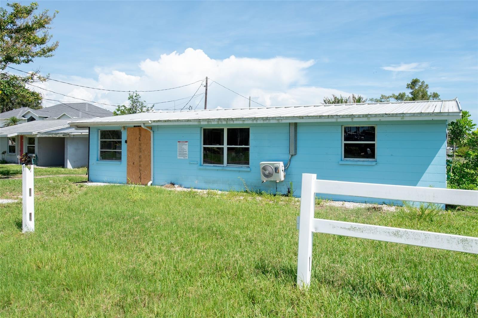 Image 12 of 18 For 1695 Manor Road