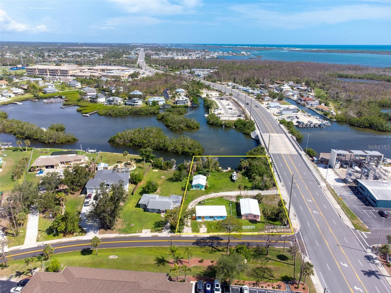 Image 2 of 18 For 1695 Manor Road