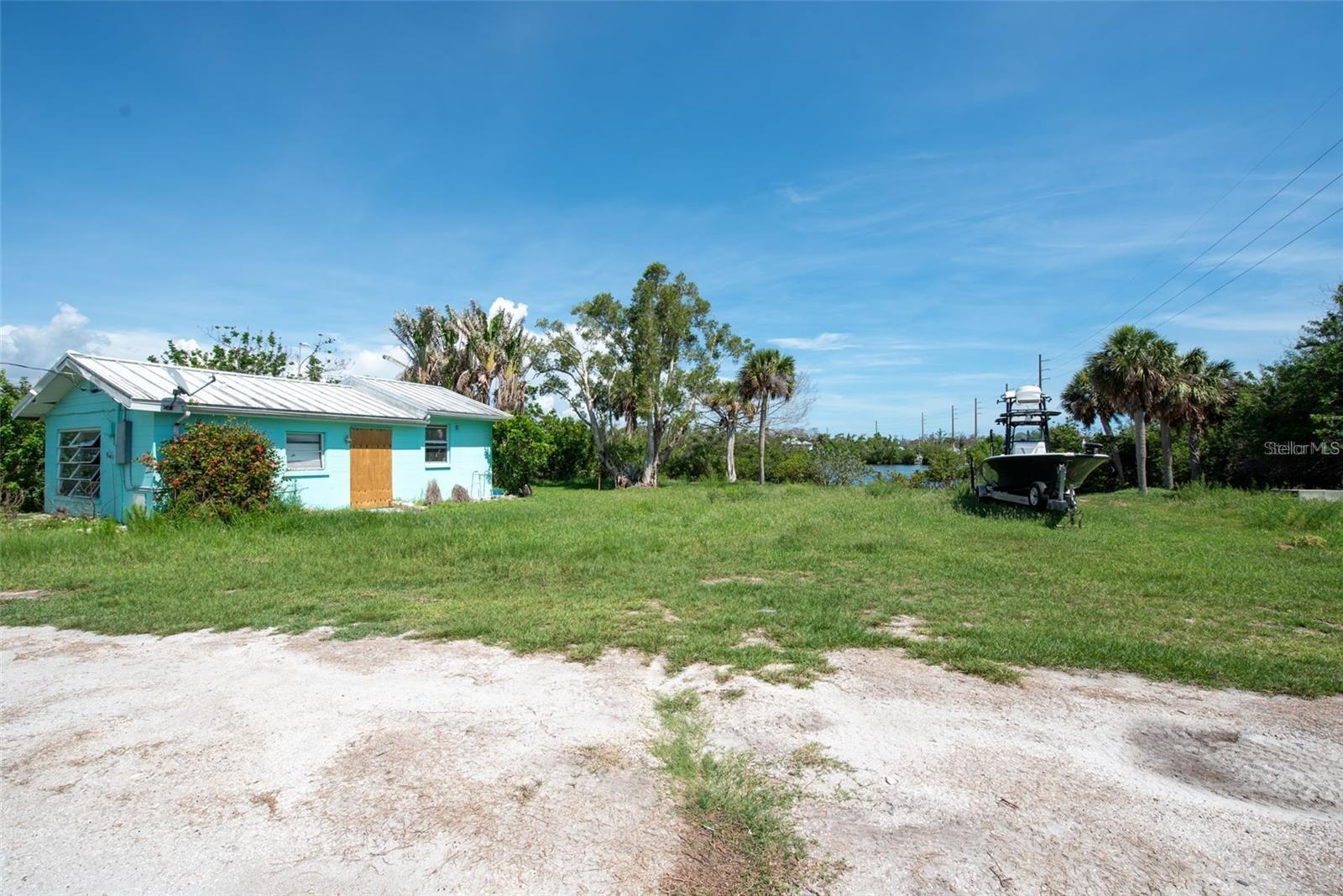 Image 9 of 18 For 1695 Manor Road