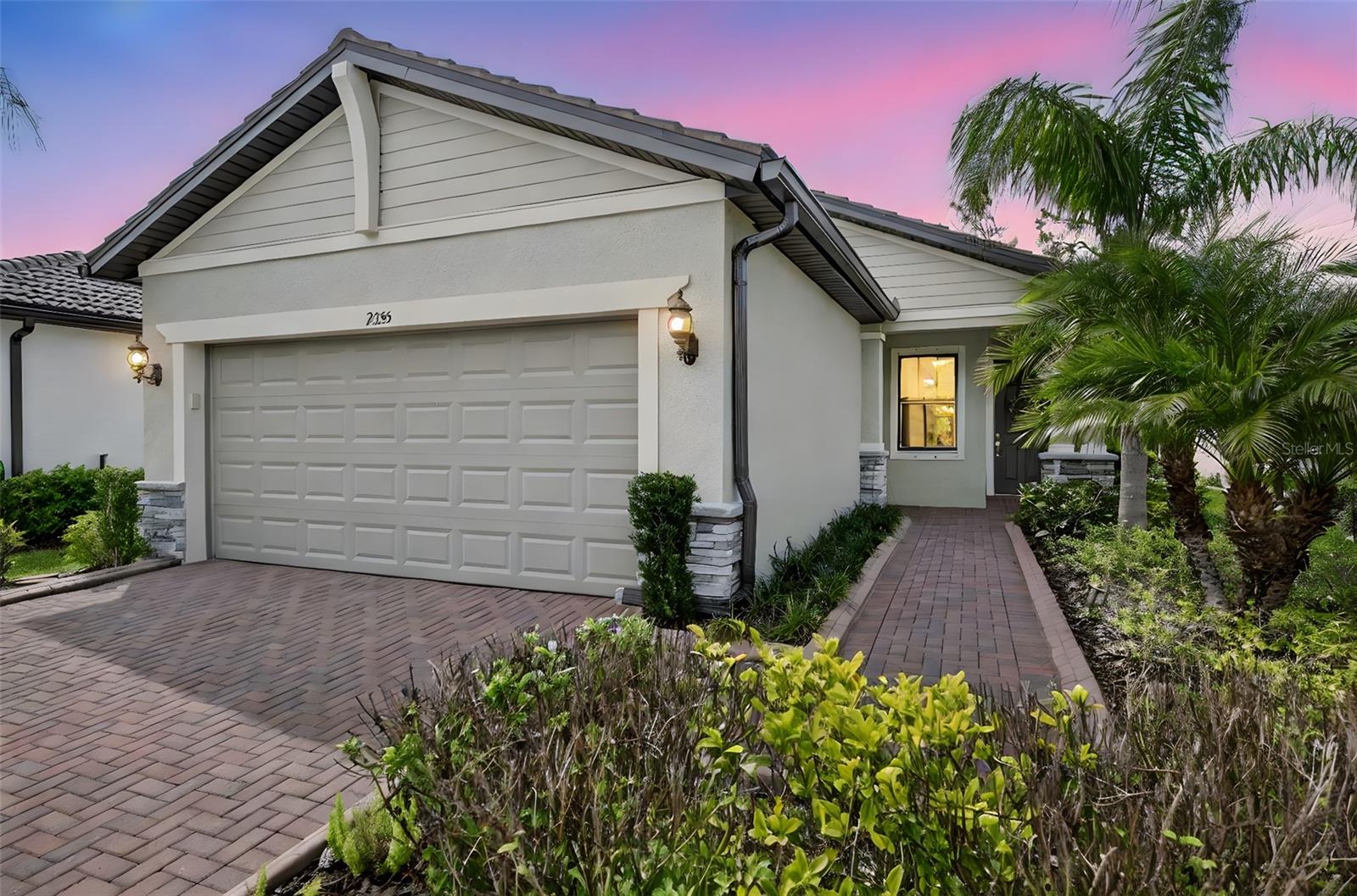 Image 4 of 74 For 2555 Brassica Drive