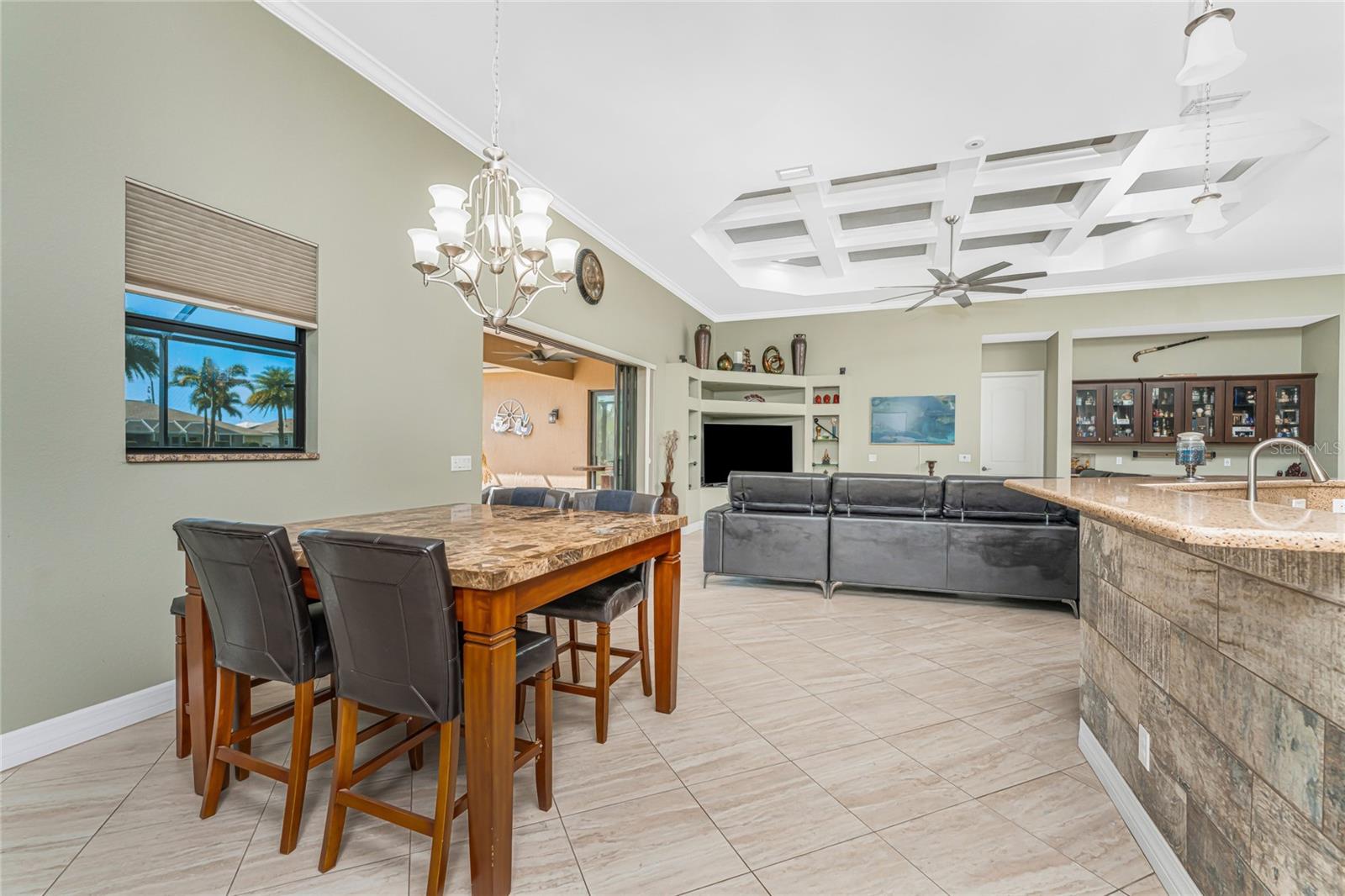 Image 15 of 72 For 174 Rotonda Boulevard E