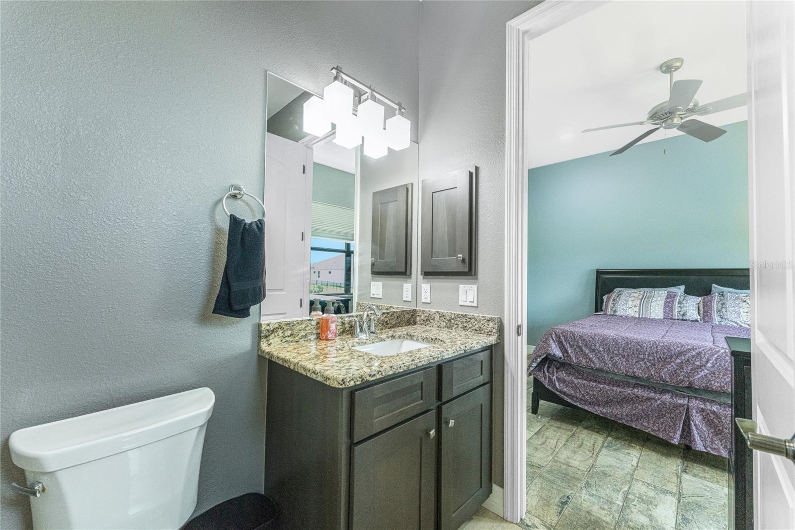 Image 38 of 72 For 174 Rotonda Boulevard E