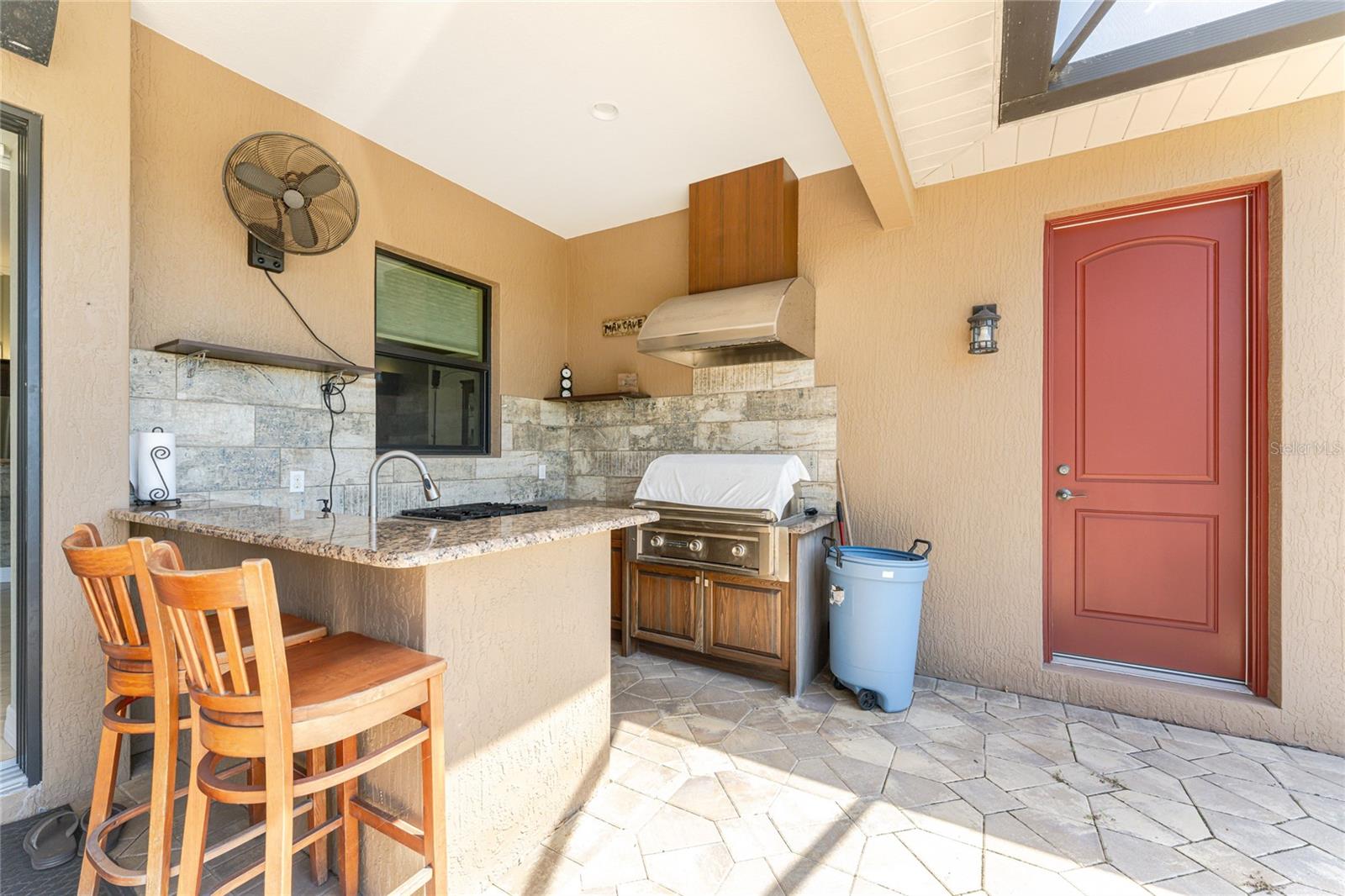 Image 54 of 72 For 174 Rotonda Boulevard E