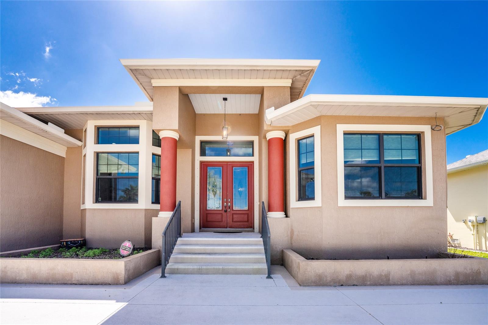 Image 61 of 72 For 174 Rotonda Boulevard E