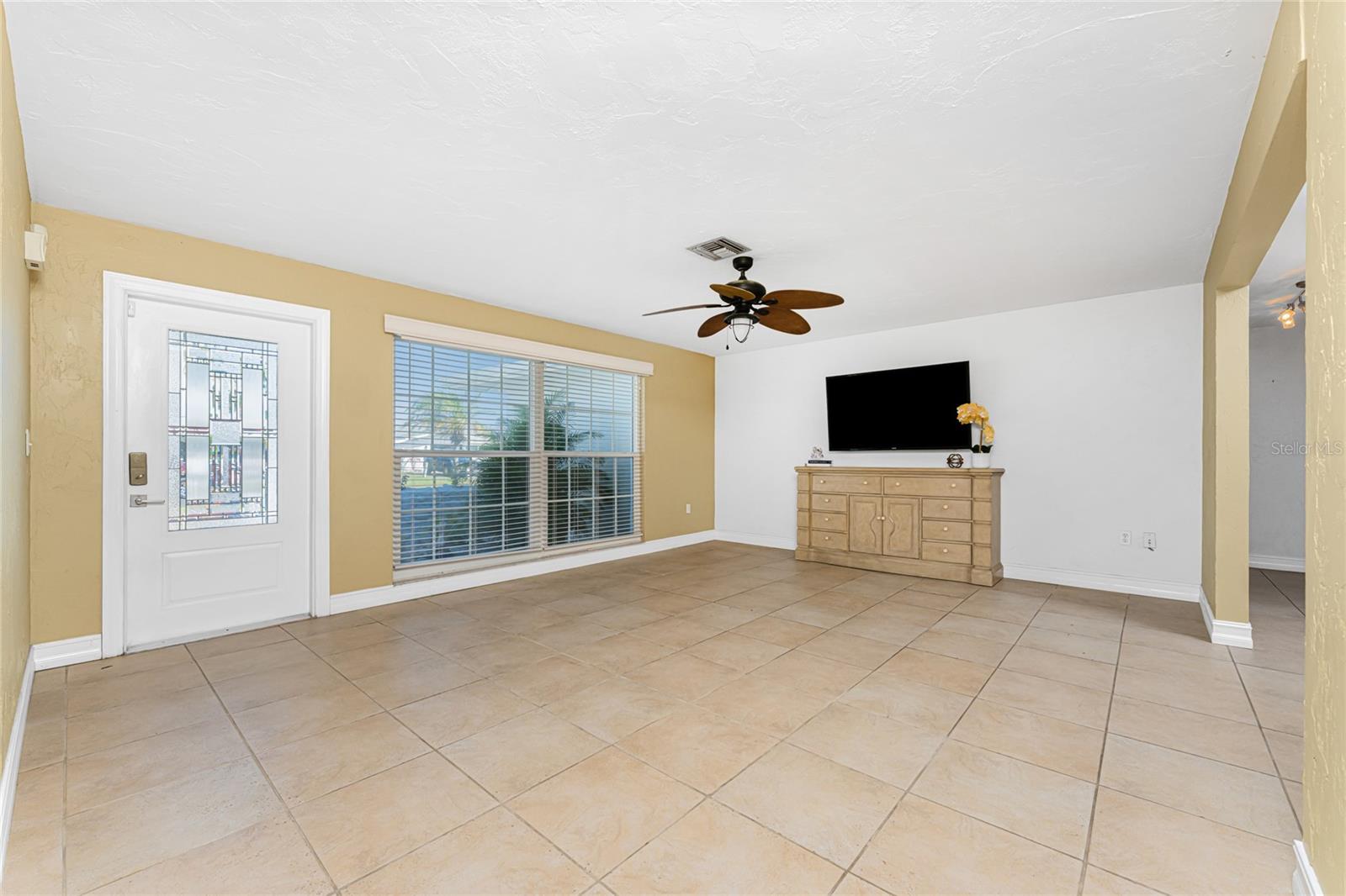 Image 10 of 64 For 256 Caddy Road