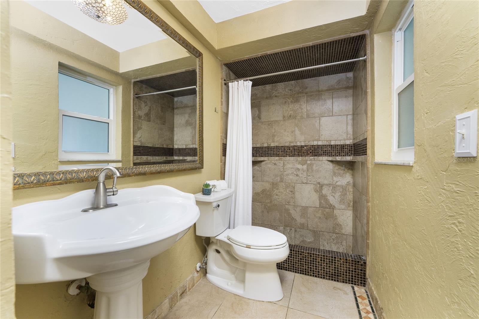 Image 28 of 64 For 256 Caddy Road