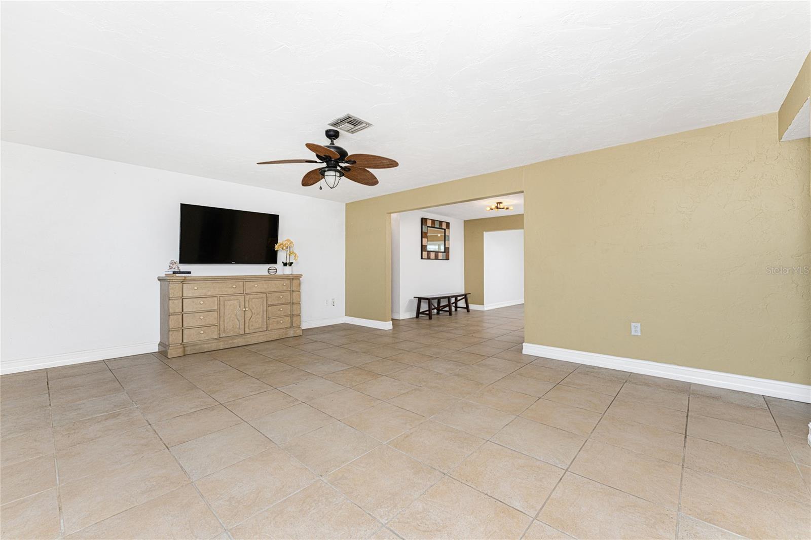 Image 5 of 64 For 256 Caddy Road