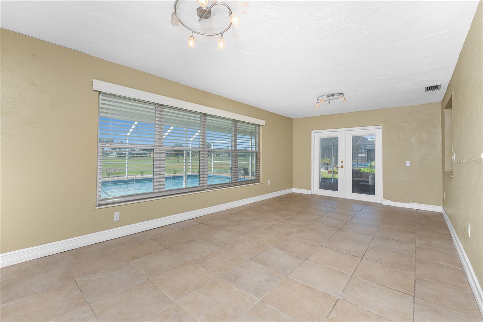 Image 6 of 64 For 256 Caddy Road