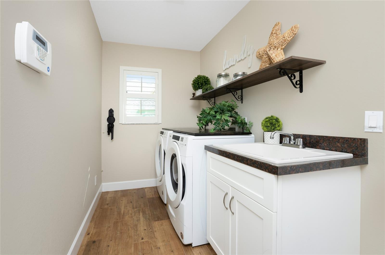 Image 40 of 66 For 601 Boundary Boulevard