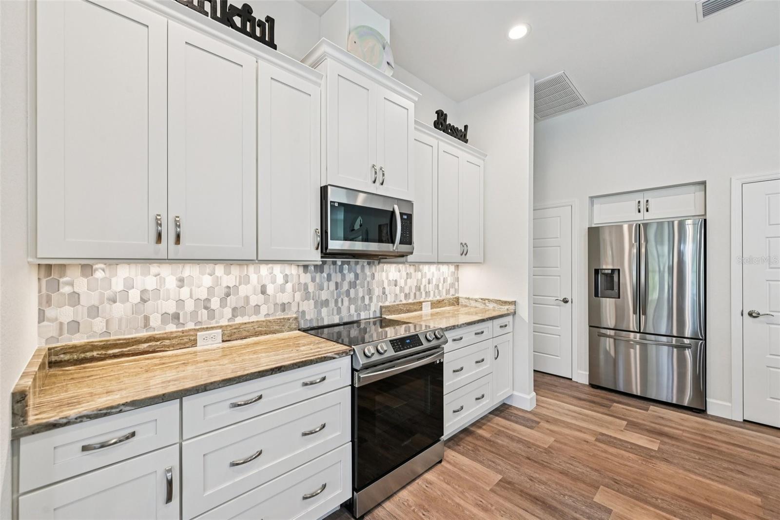 Image 13 of 52 For 34 Medalist Way