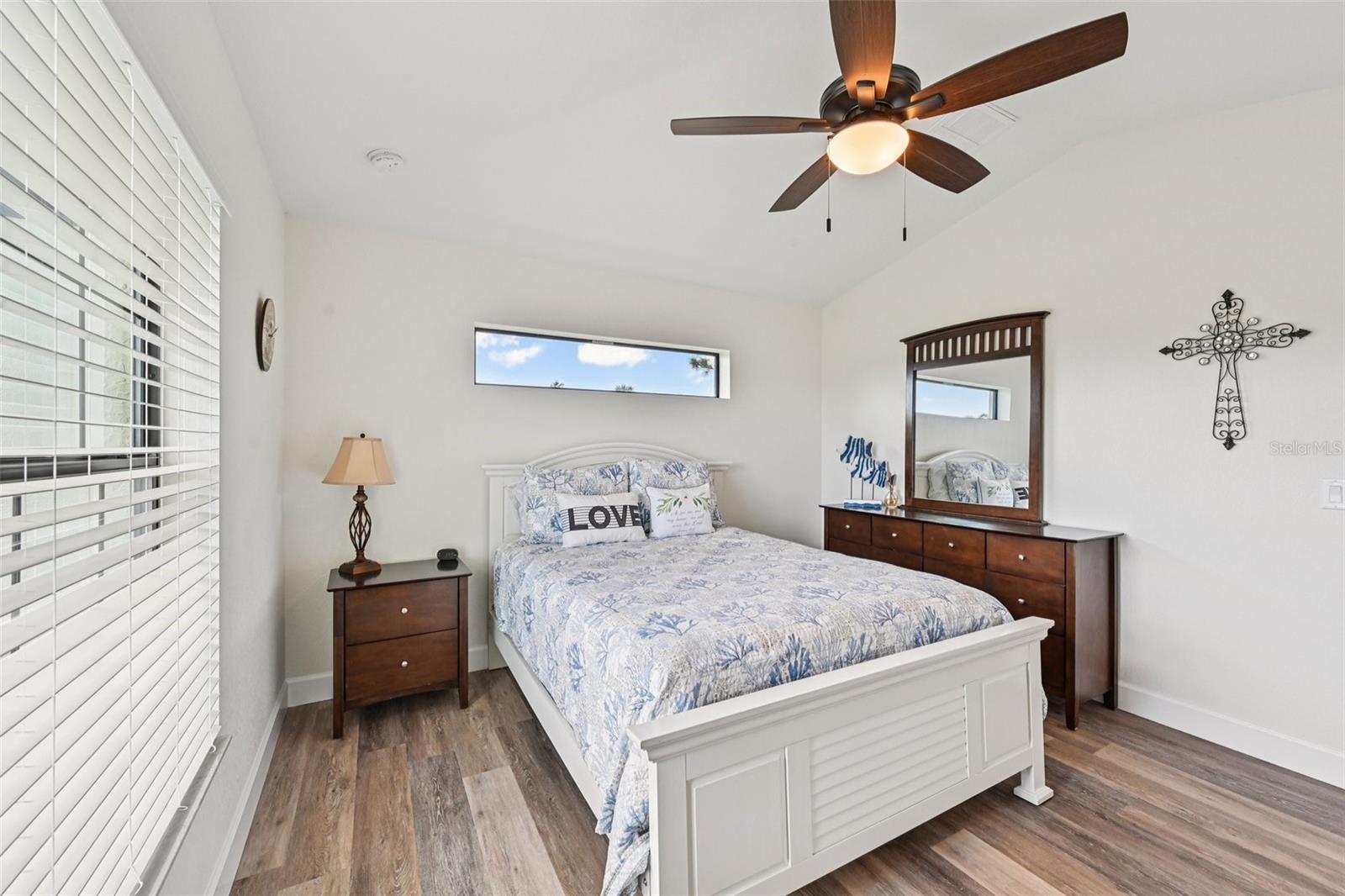 Image 24 of 52 For 34 Medalist Way