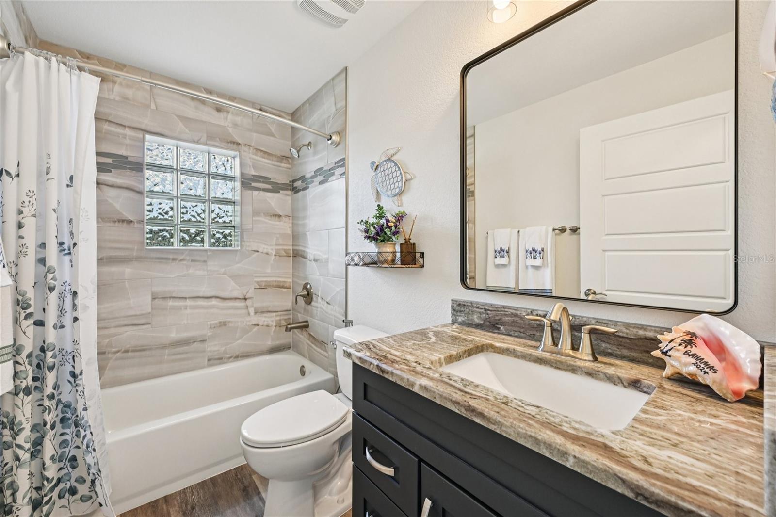 Image 25 of 52 For 34 Medalist Way