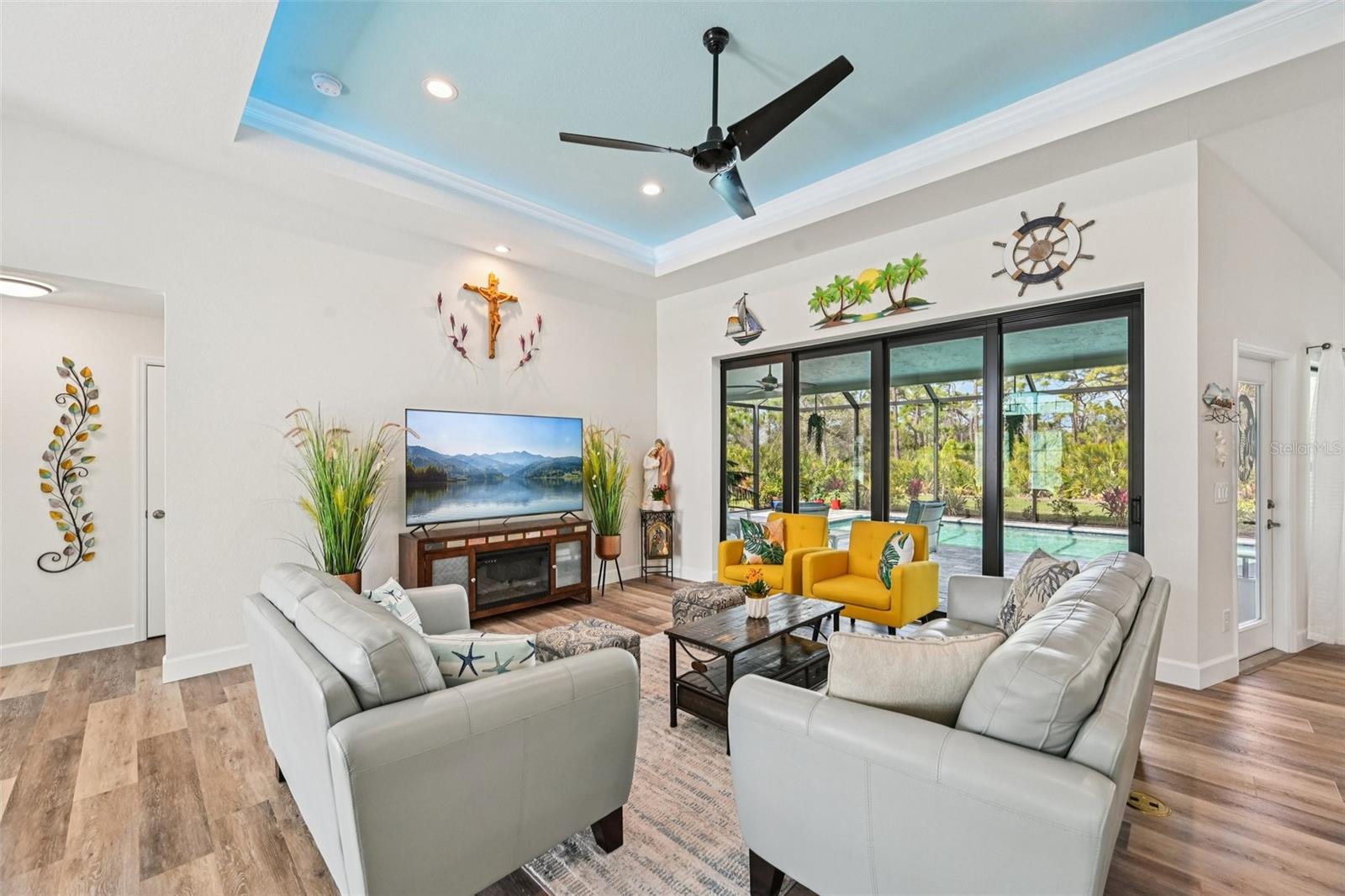 Image 4 of 52 For 34 Medalist Way