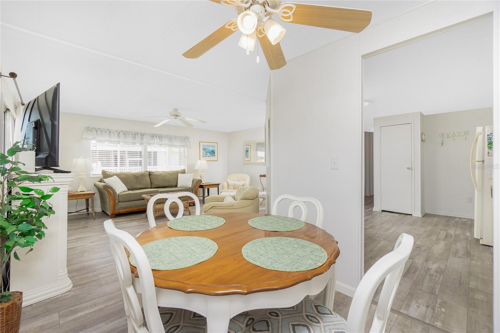 Image 12 of 36 For 532 Walnut Circle