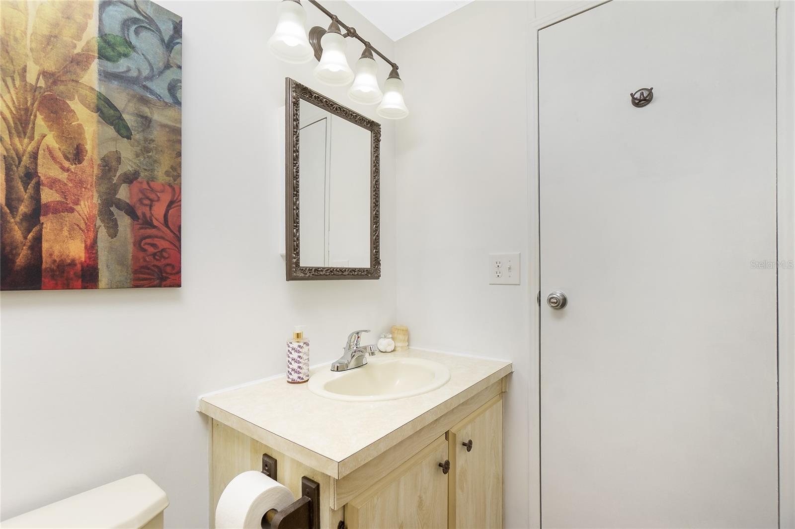 Image 17 of 36 For 532 Walnut Circle