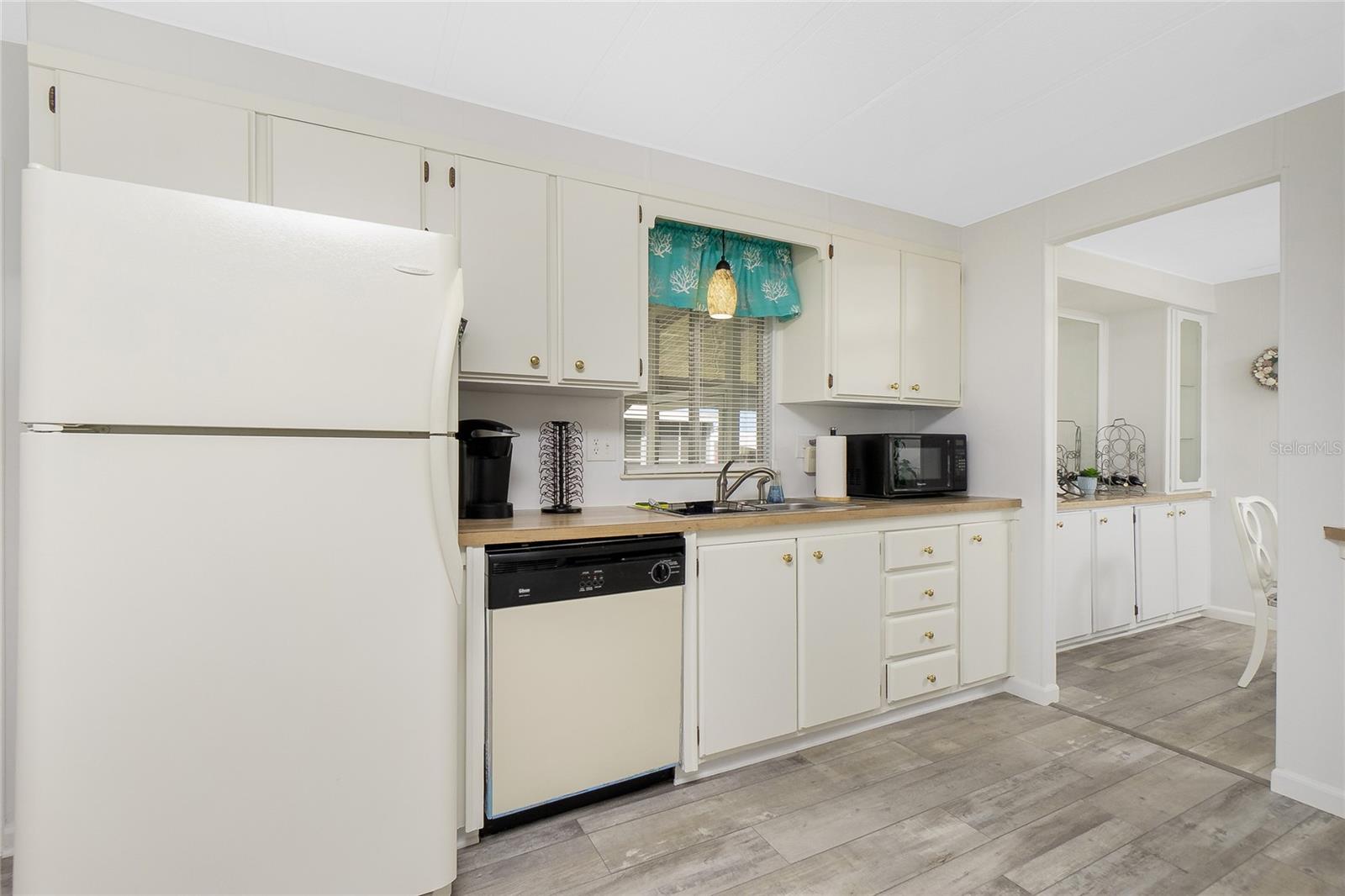 Image 5 of 36 For 532 Walnut Circle