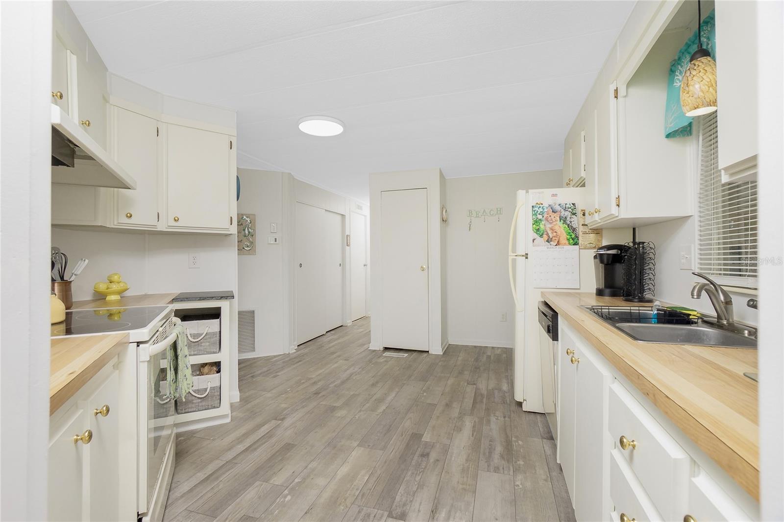 Image 7 of 36 For 532 Walnut Circle