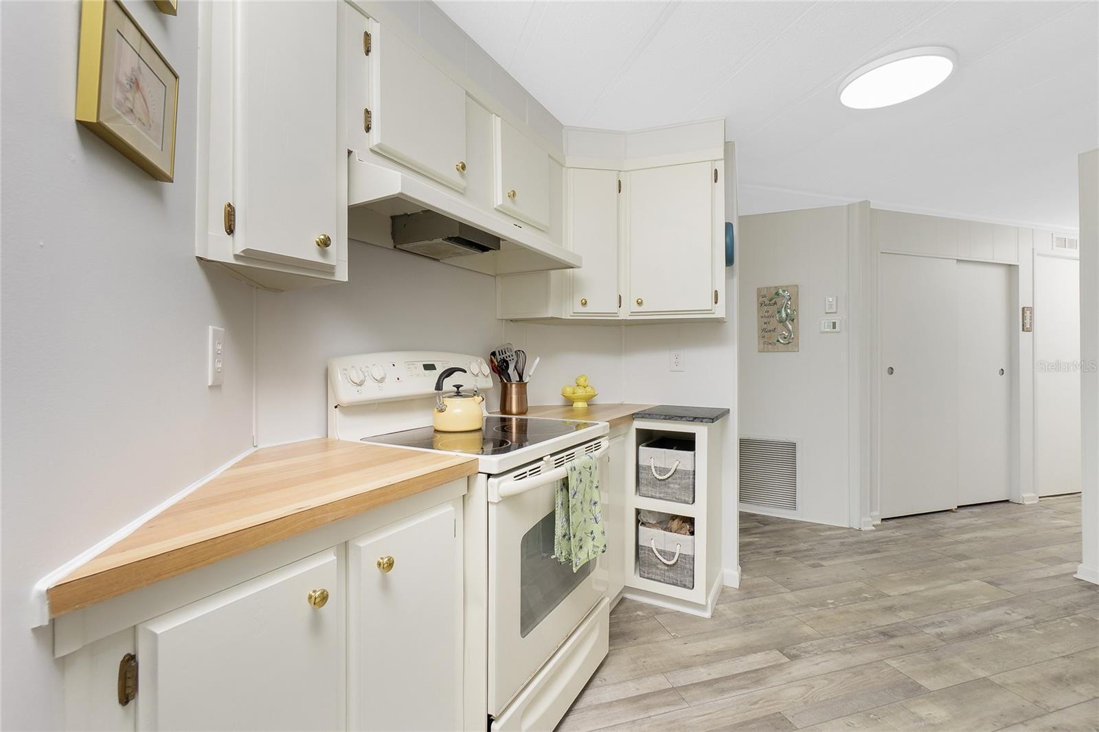 Image 8 of 36 For 532 Walnut Circle