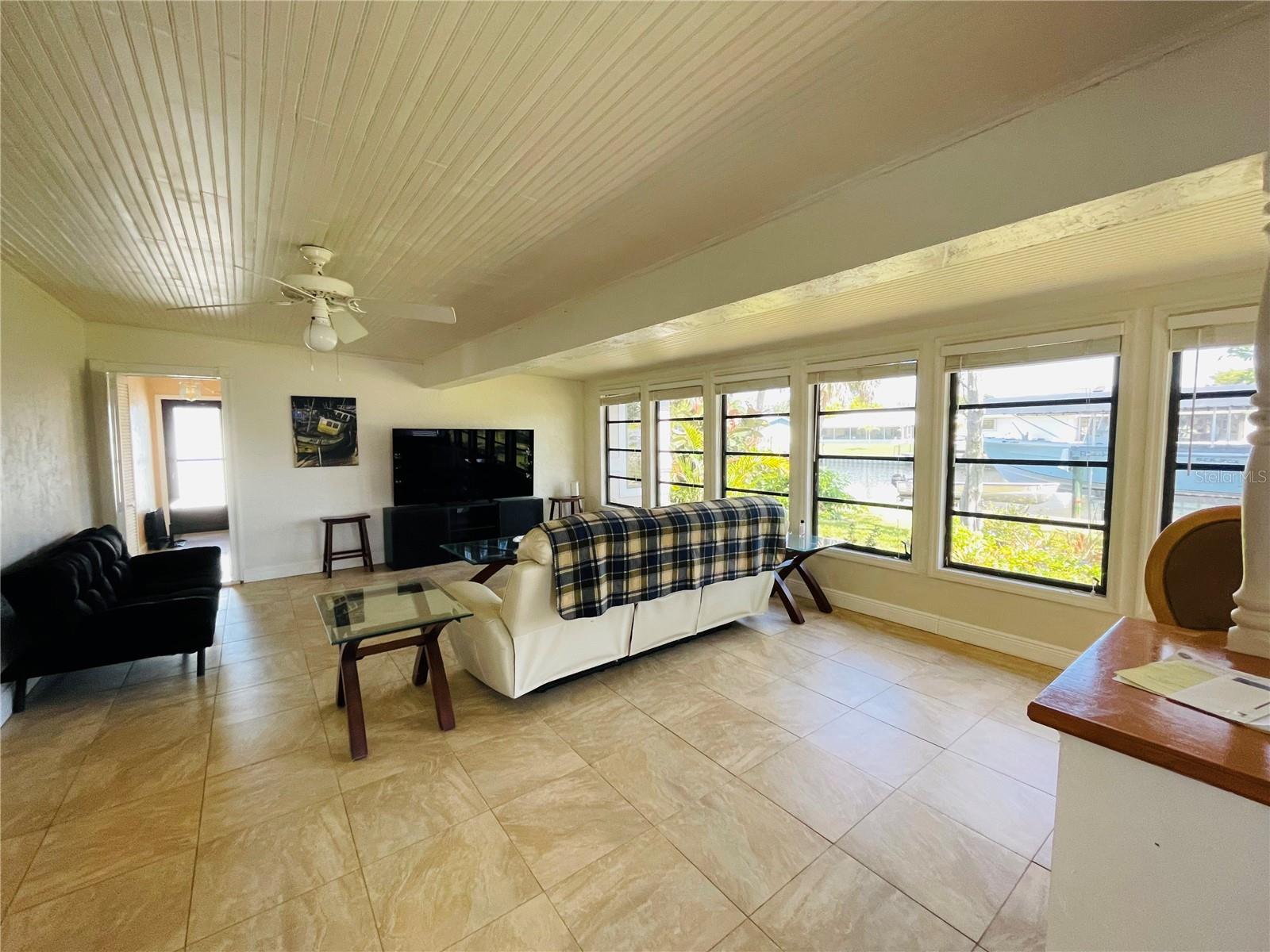 Image 5 of 20 For 18310 Burkholder Circle