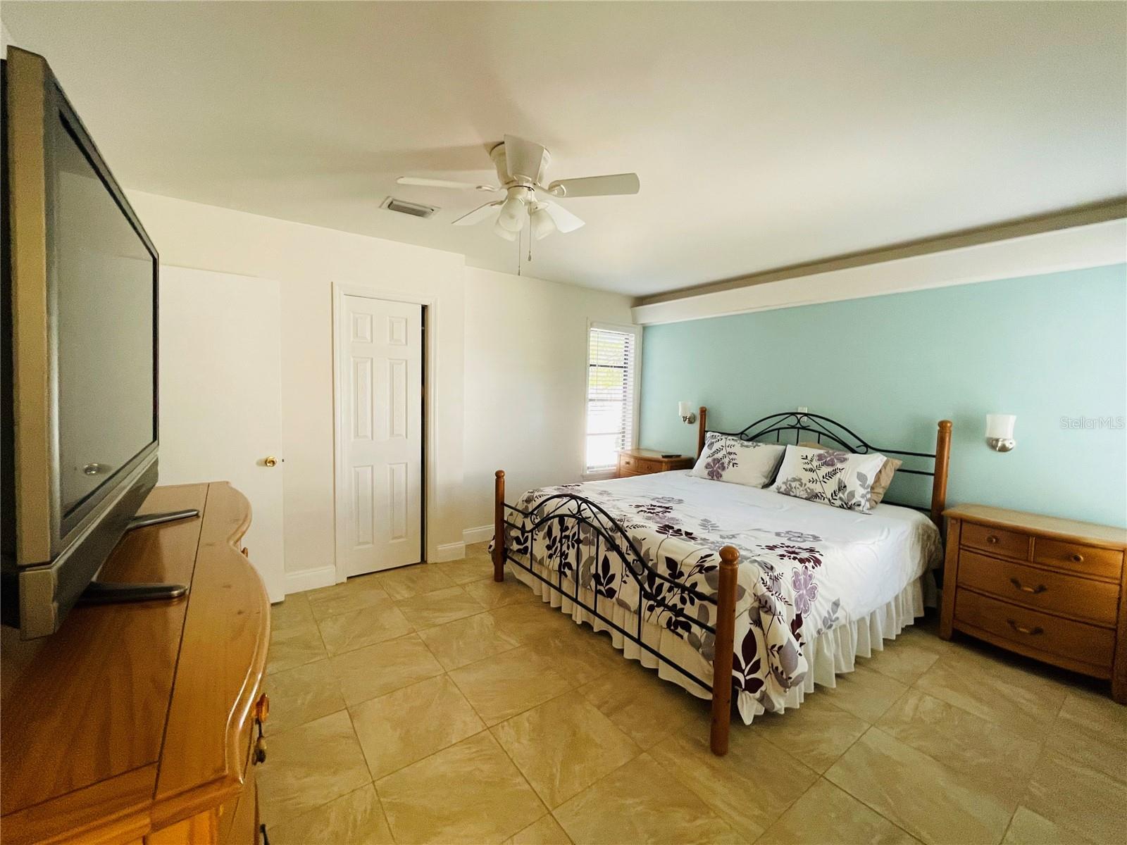 Image 9 of 20 For 18310 Burkholder Circle