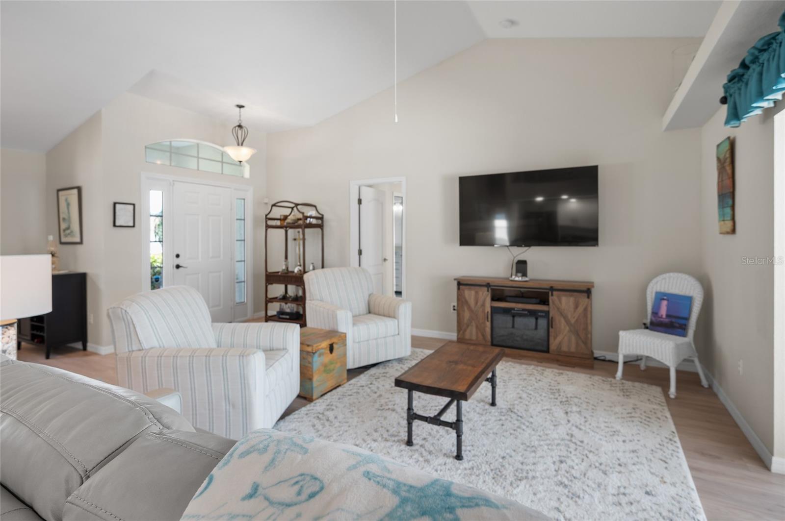 Image 10 of 59 For 27 Mariner Lane