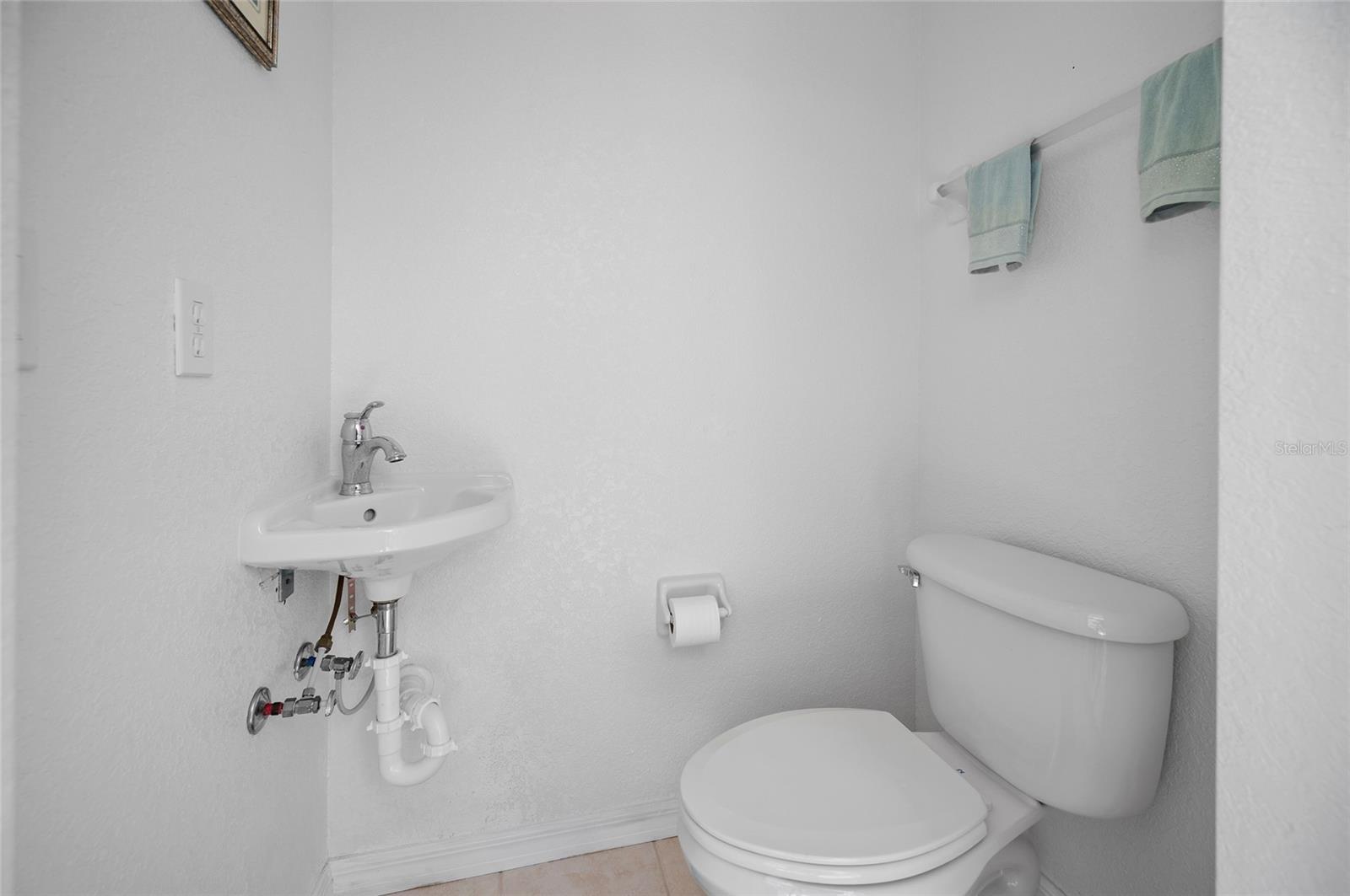 Image 40 of 59 For 27 Mariner Lane