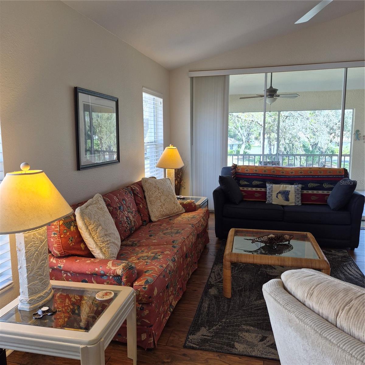 Image 10 of 87 For 14016 Willow Glen Court 212