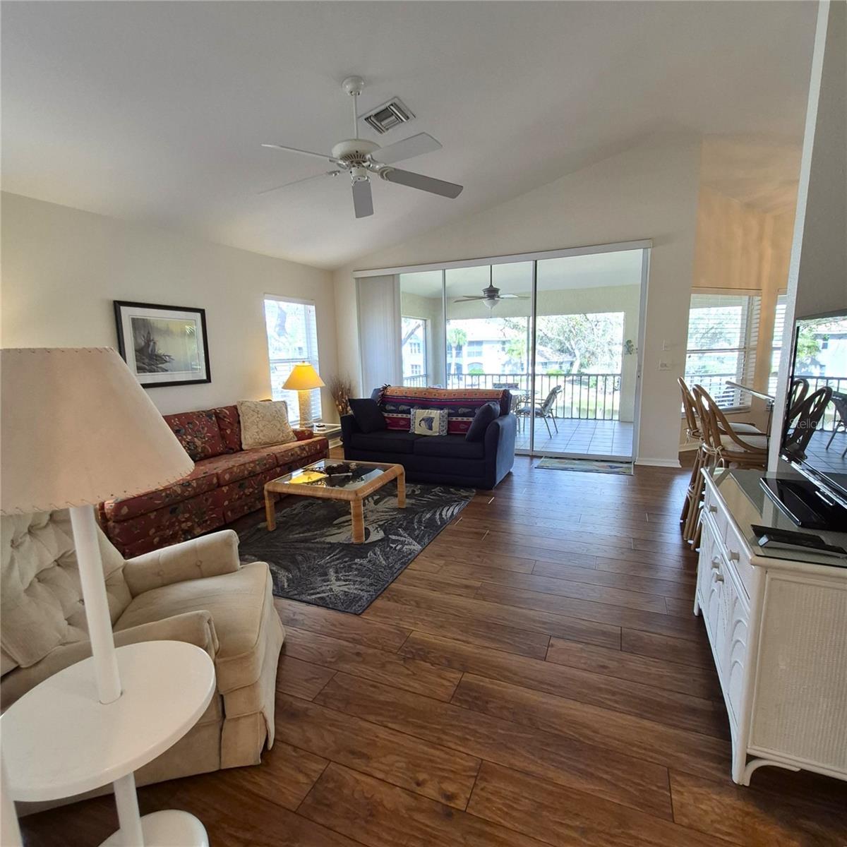 Image 12 of 87 For 14016 Willow Glen Court 212