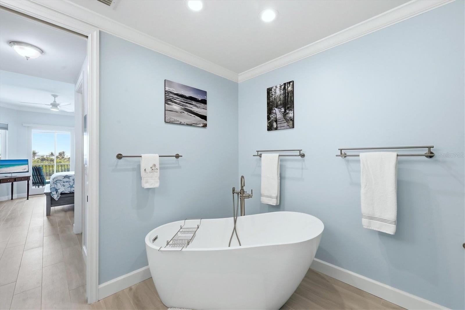 Image 28 of 69 For 11160 Hacienda Del Mar Boulevard D-303