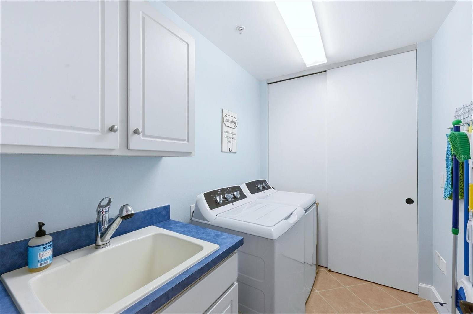 Image 34 of 69 For 11160 Hacienda Del Mar Boulevard D-303