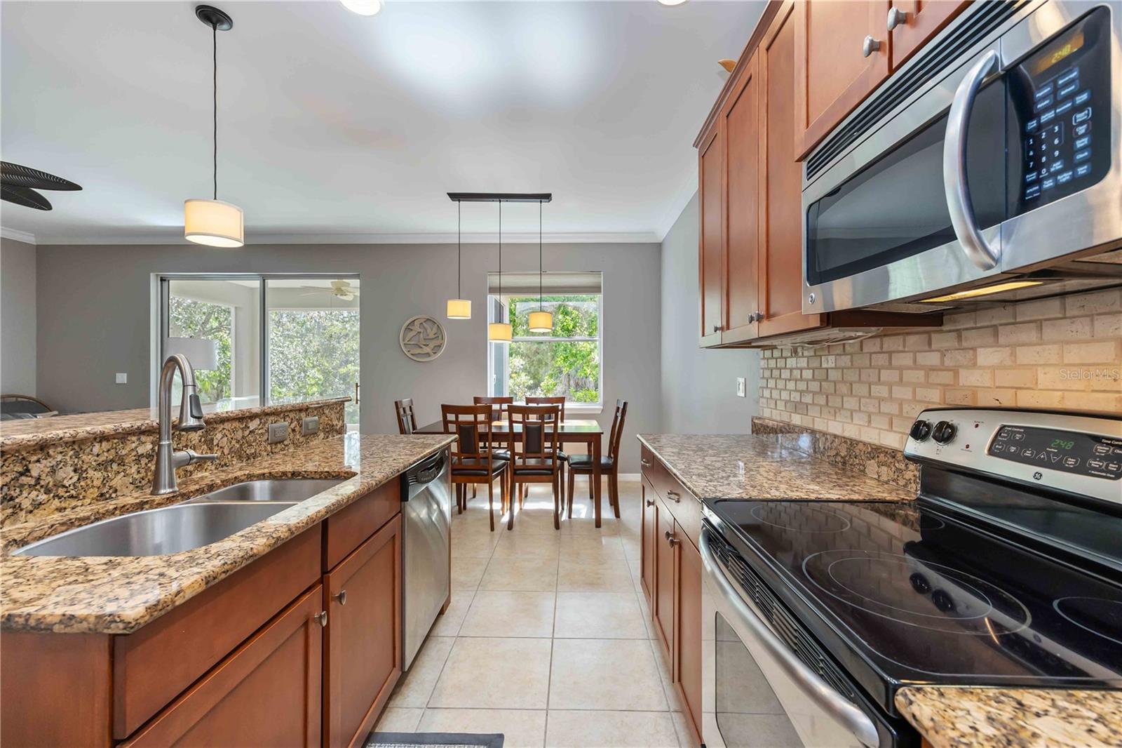 Image 16 of 67 For 9707 Nostalgia Place