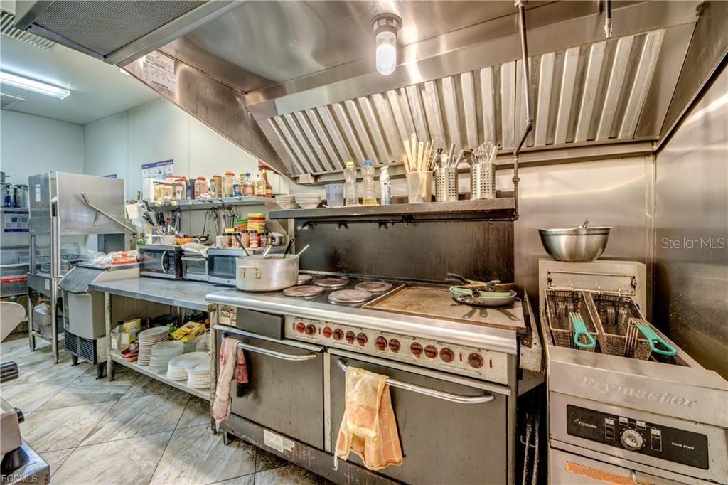 Image 16 of 31 For 2414 Tamiami Trail C