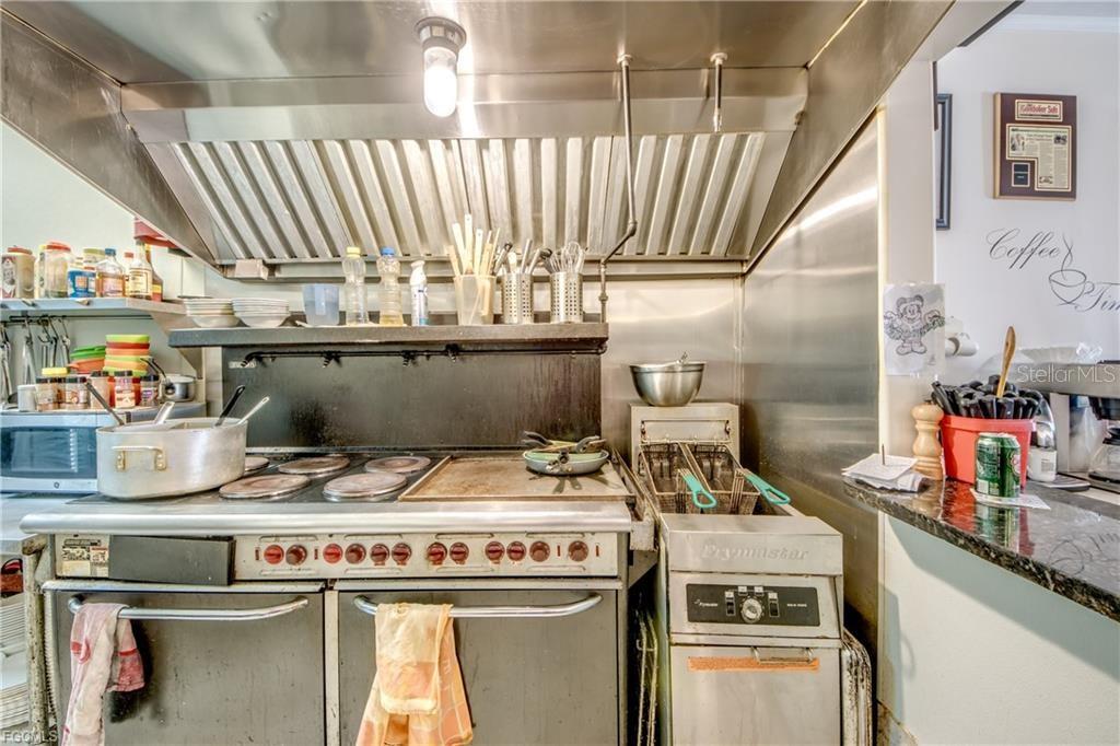 Image 17 of 31 For 2414 Tamiami Trail C