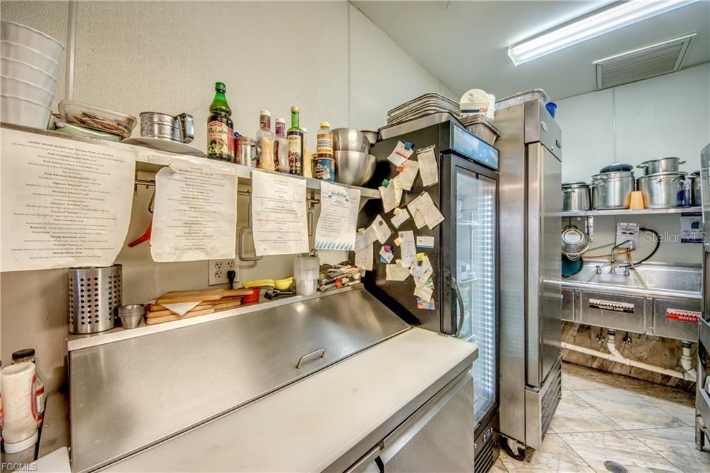 Image 19 of 31 For 2414 Tamiami Trail C