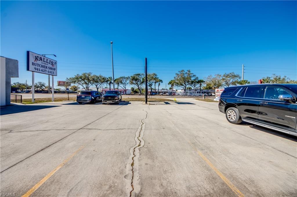 Image 25 of 31 For 2414 Tamiami Trail C