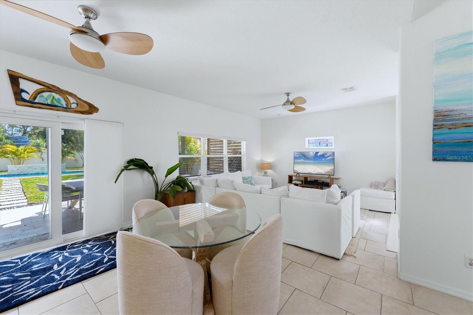 Image 17 of 53 For 236 15th Avenue Se