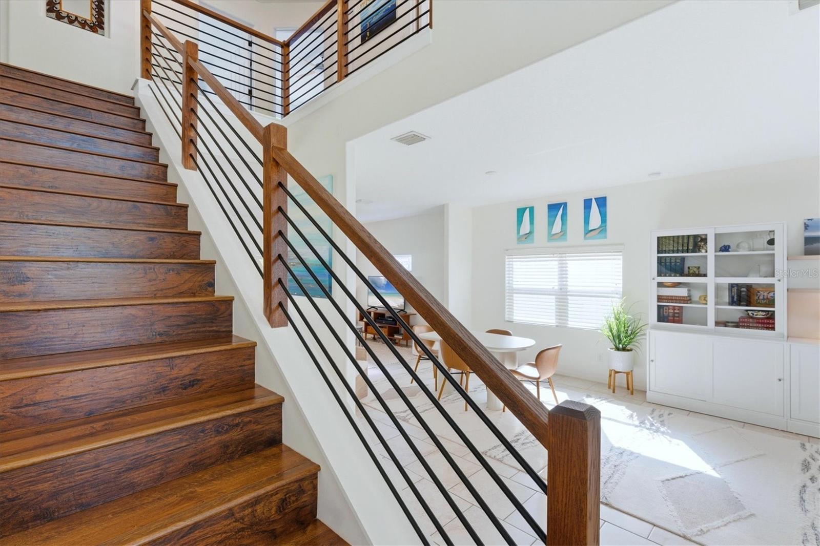 Image 19 of 53 For 236 15th Avenue Se