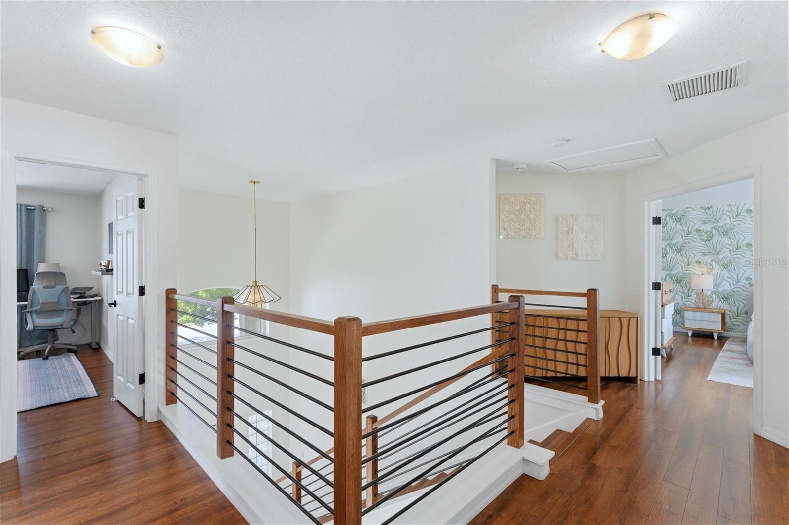 Image 21 of 53 For 236 15th Avenue Se