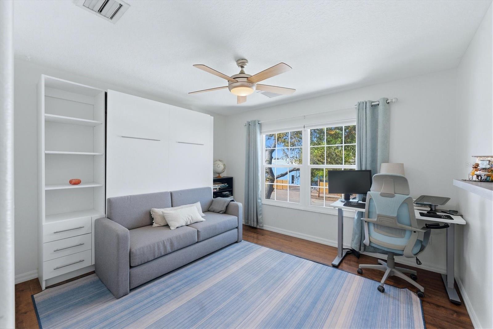 Image 32 of 53 For 236 15th Avenue Se