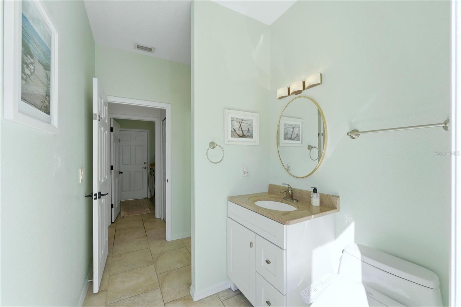 Image 37 of 53 For 236 15th Avenue Se