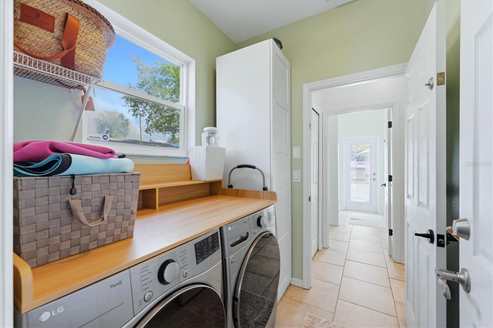 Image 38 of 53 For 236 15th Avenue Se