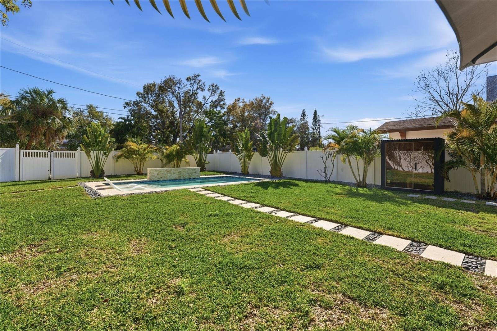 Image 44 of 53 For 236 15th Avenue Se