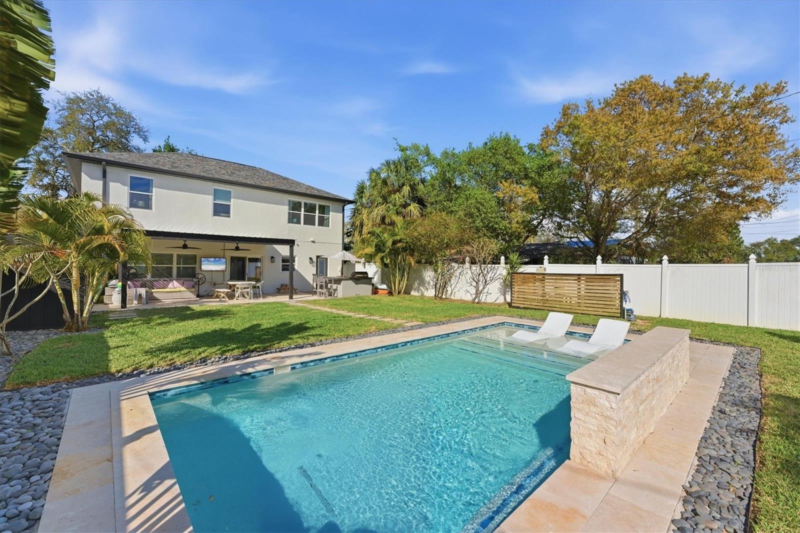 Image 47 of 53 For 236 15th Avenue Se