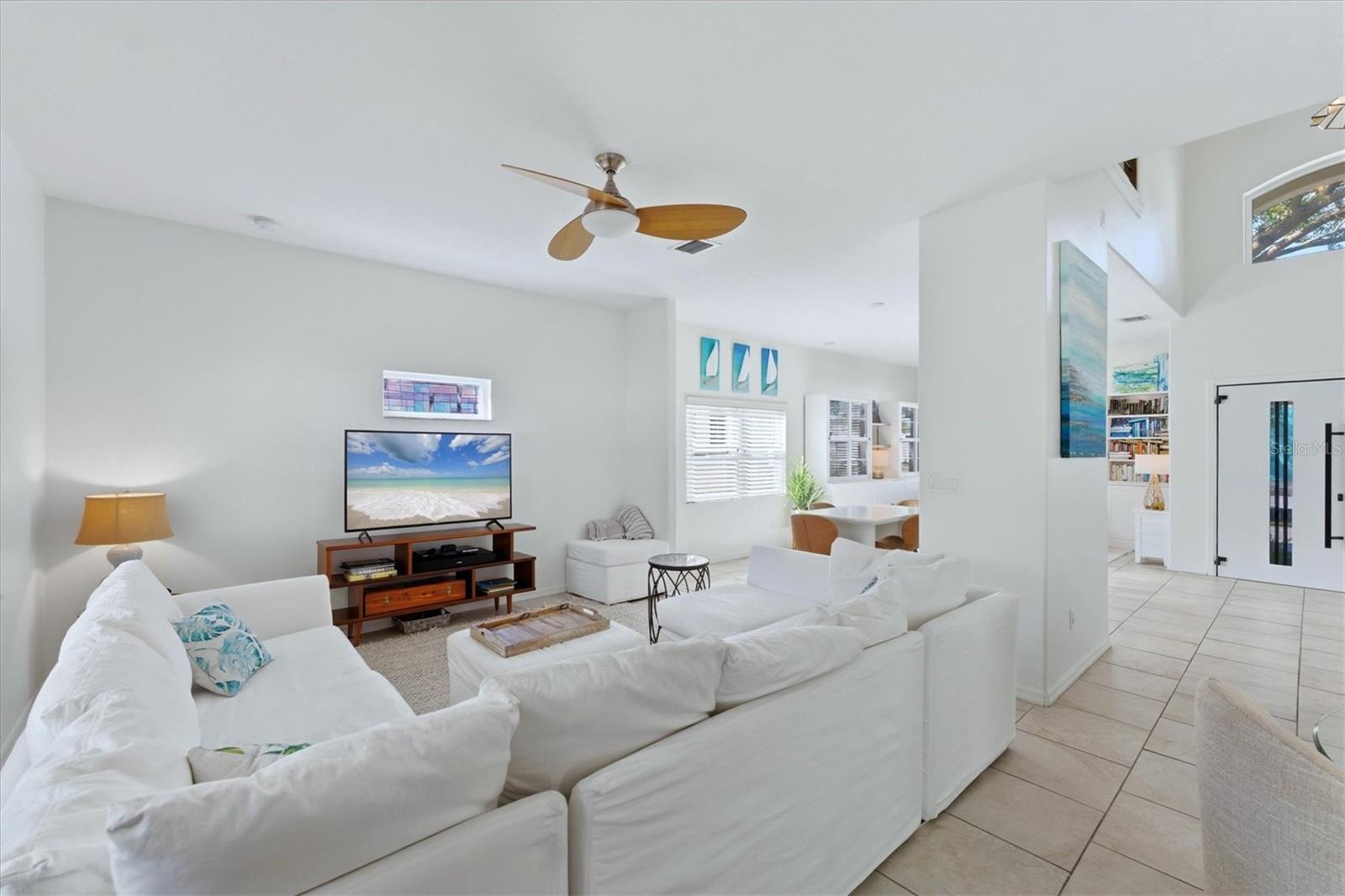 Image 6 of 53 For 236 15th Avenue Se