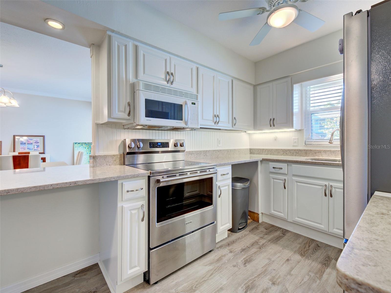 Image 18 of 47 For 836 Stewart Street