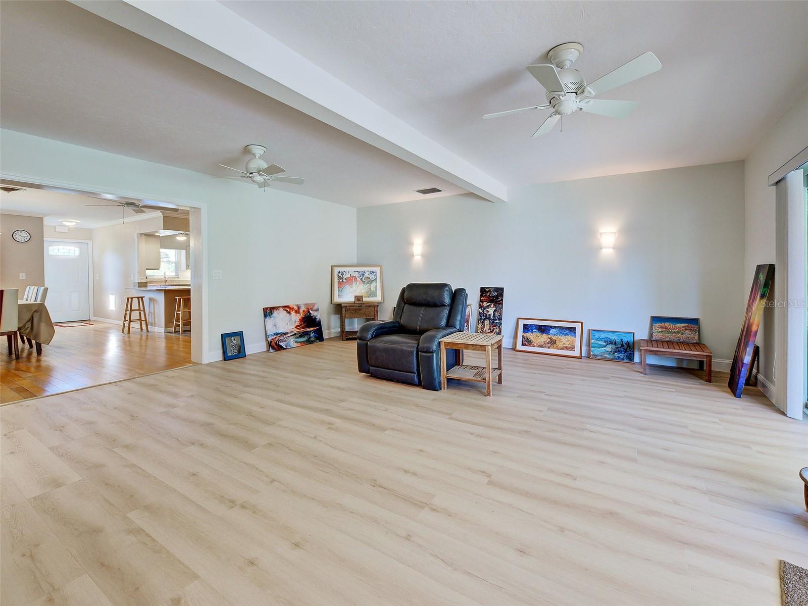 Image 33 of 47 For 836 Stewart Street