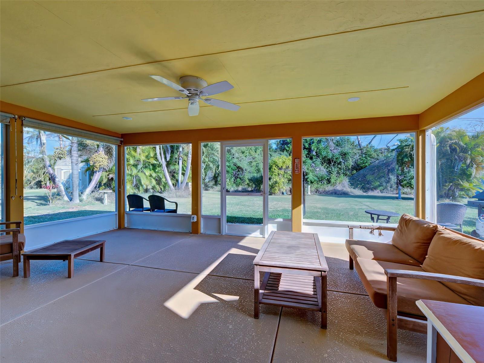 Image 34 of 47 For 836 Stewart Street