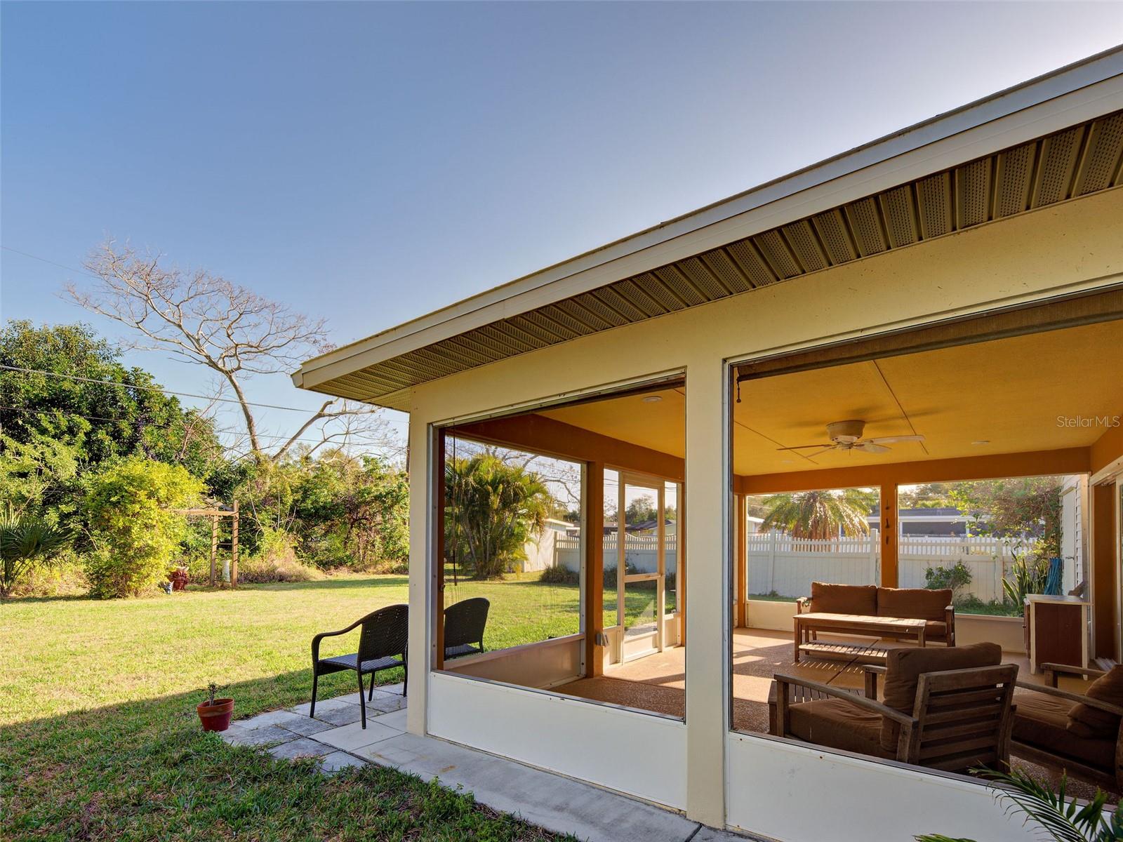 Image 42 of 47 For 836 Stewart Street