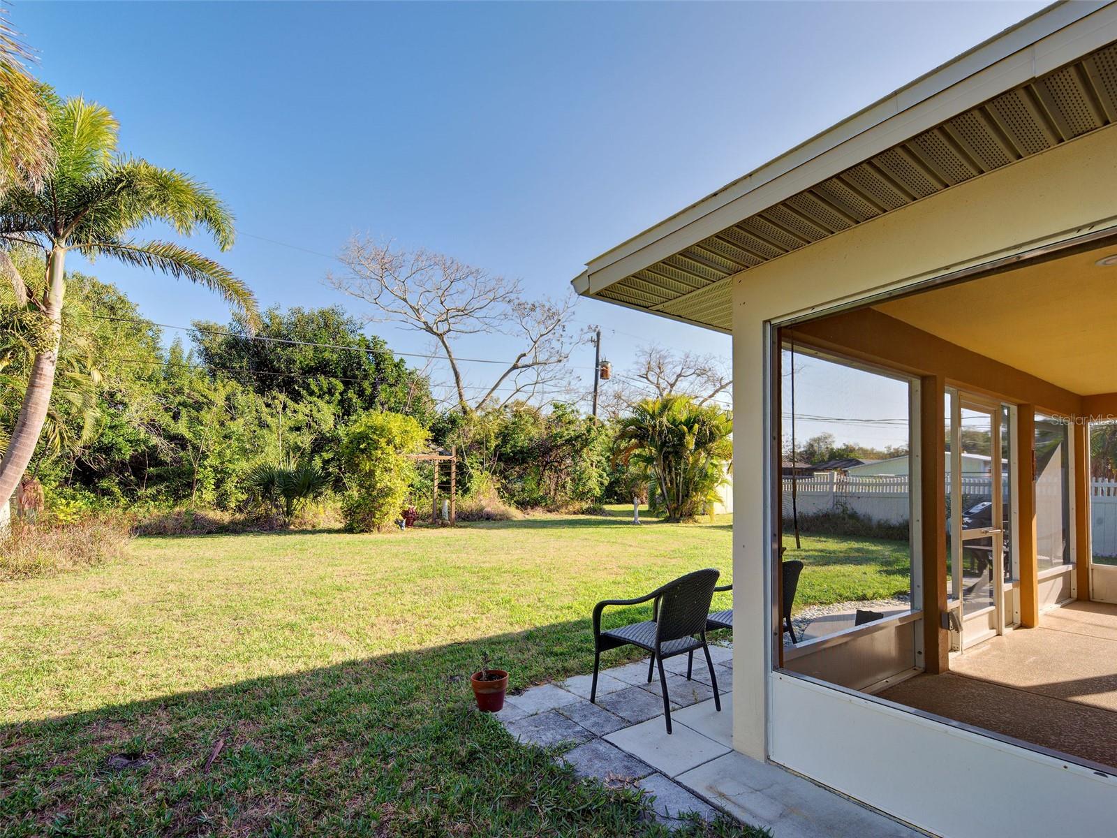 Image 43 of 47 For 836 Stewart Street